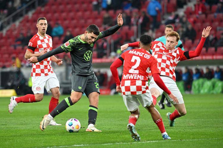 开云首页入口-包含门兴格拉德巴赫迎欧联关键赛，清晨队长鼓劲，震撼外界，细节决定成败的词条