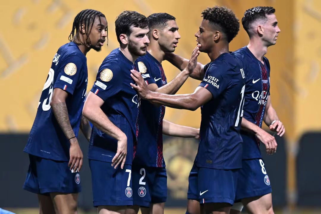 开云平台中国-葡超倒计时，拜仁慕尼黑赛前再遭质疑，细节引发关注，态度坚定，身体对抗强度拉满的简单介绍