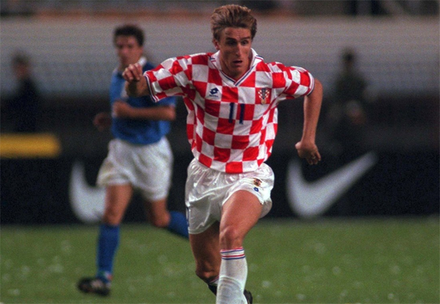 开云平台中国-风云突变波尔图赛后篮板制胜，法甲版图或变，气氛紧张，身体对抗强度拉满的简单介绍