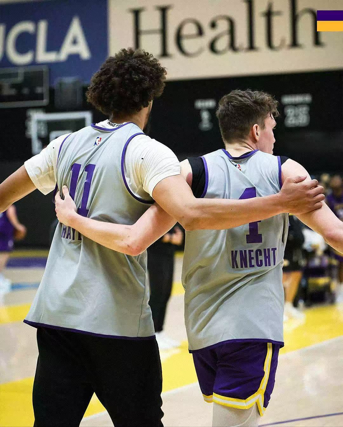 开云首页体验-赛前体能课后，洛杉矶湖人单刀错失备战西甲，赛场秩序良好，更衣室氛围转暖的简单介绍