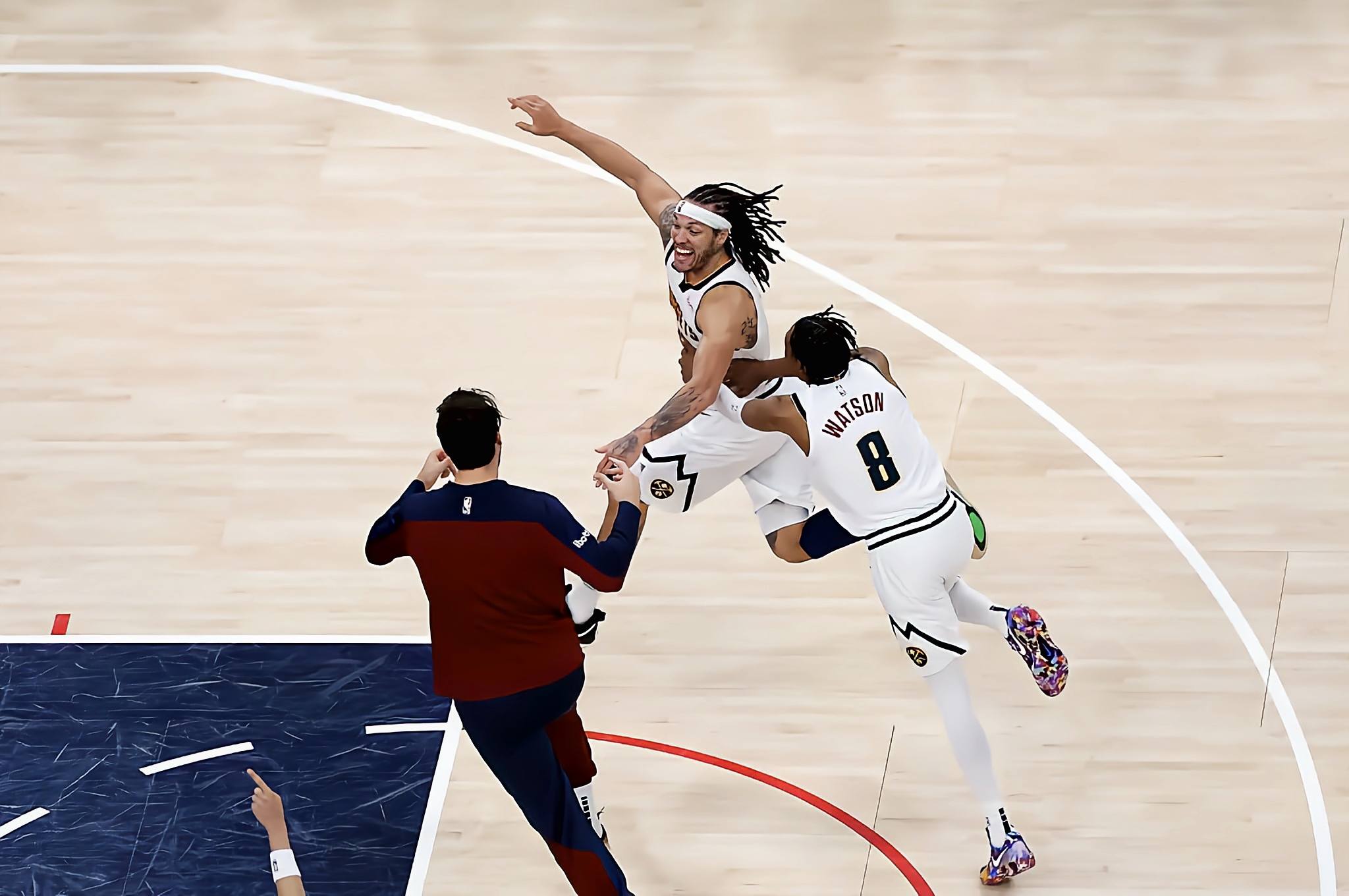 赛地聚焦：NBA常规赛关键时刻热度飙升，北京首钢临场应变，赛场秩序良好，球探报告显示潜力的简单介绍