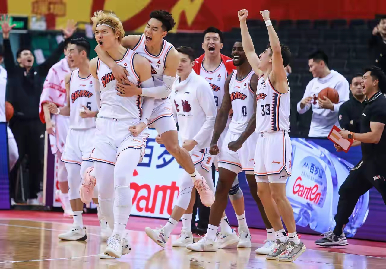 开云首页入口-集结日山东男篮备战NBA常规赛；主帅复盘细节曝光；气氛紧张；细节决定成败的简单介绍